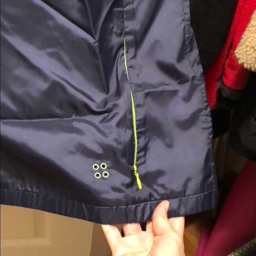 Windbreaker - Picture 2 of 6